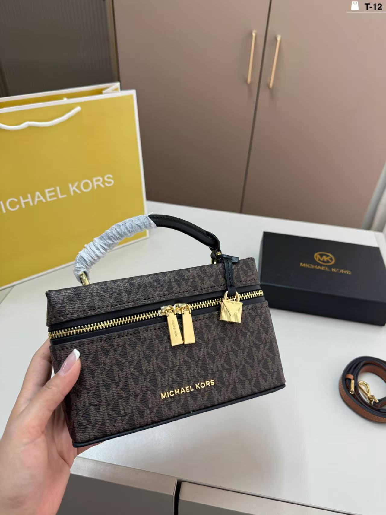 Michael Kors high-quality tote - đánh giá và giá Women'S Tote Bags Michael Kors