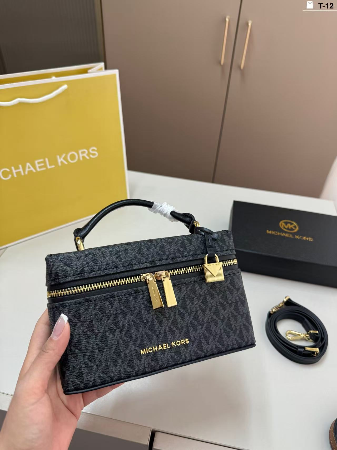 Michael Kors high-quality tote - đánh giá và giá Women'S Tote Bags Michael Kors