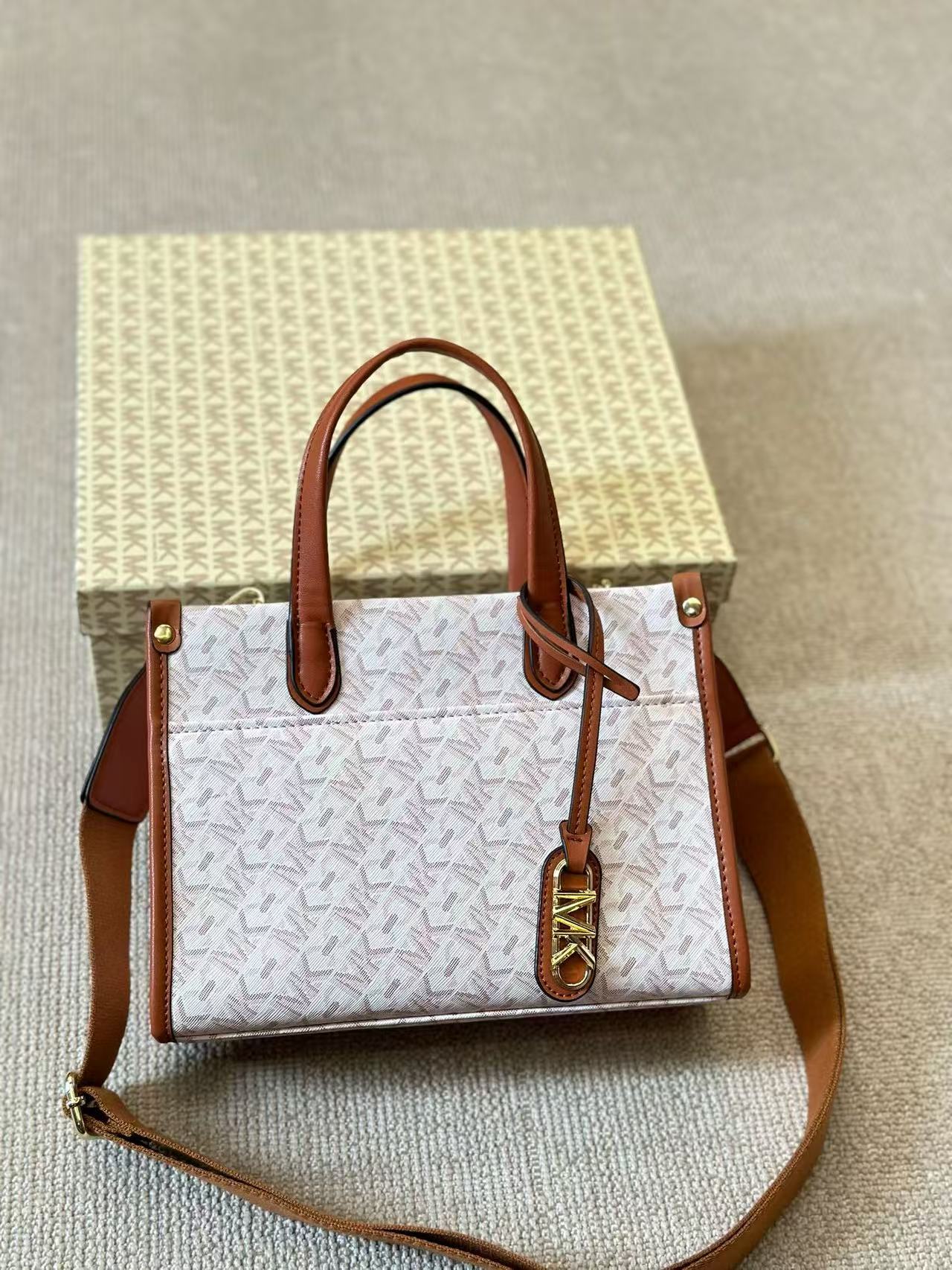Brand New Michael Kors Tote Ba - đánh giá và giá Women'S Tote Bags Michael Kors