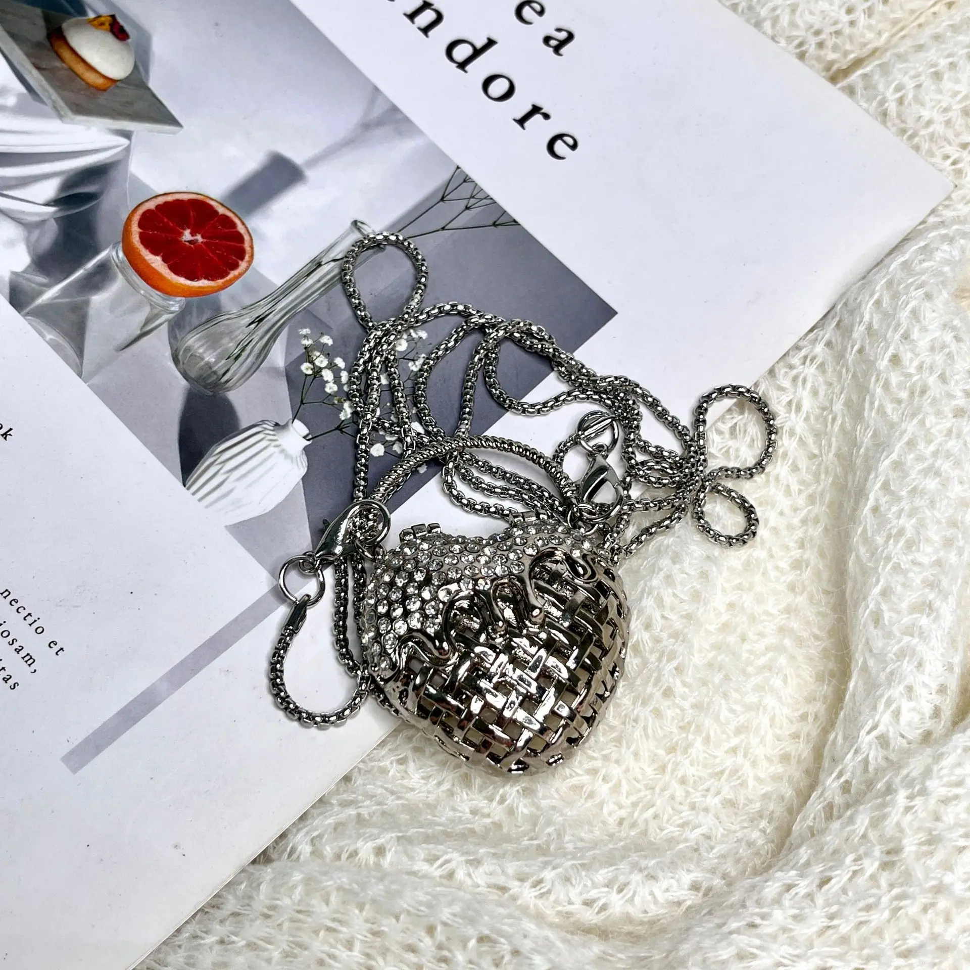Designer Hollowed Out Heart- H - đánh giá và giá Women Bags Mini