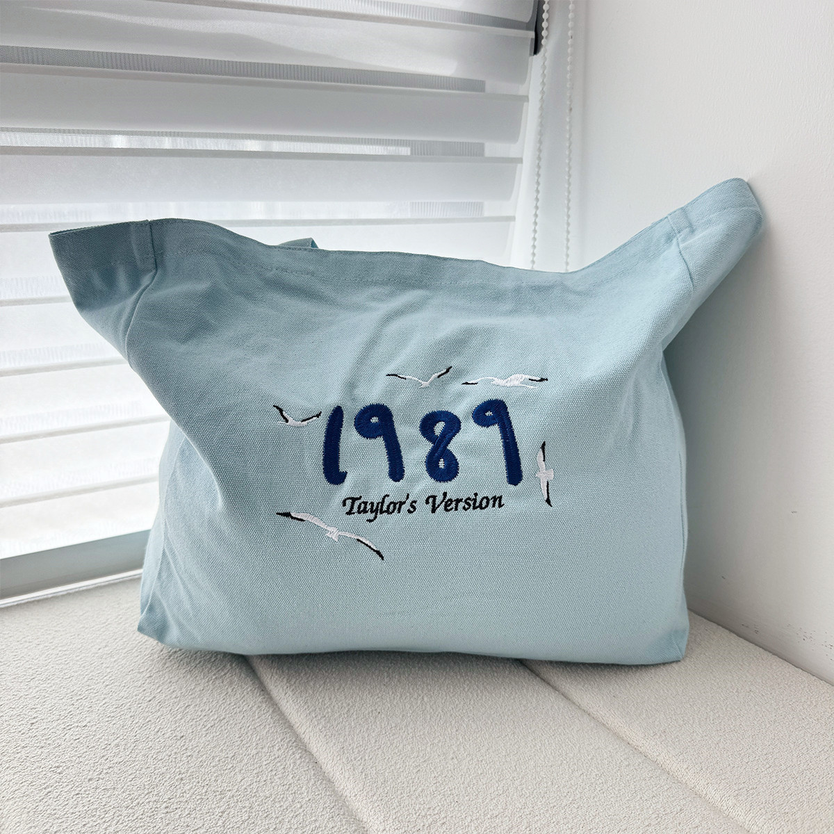 1989 Taylor's Version Embroide - đánh giá và giá Women Bags Ck