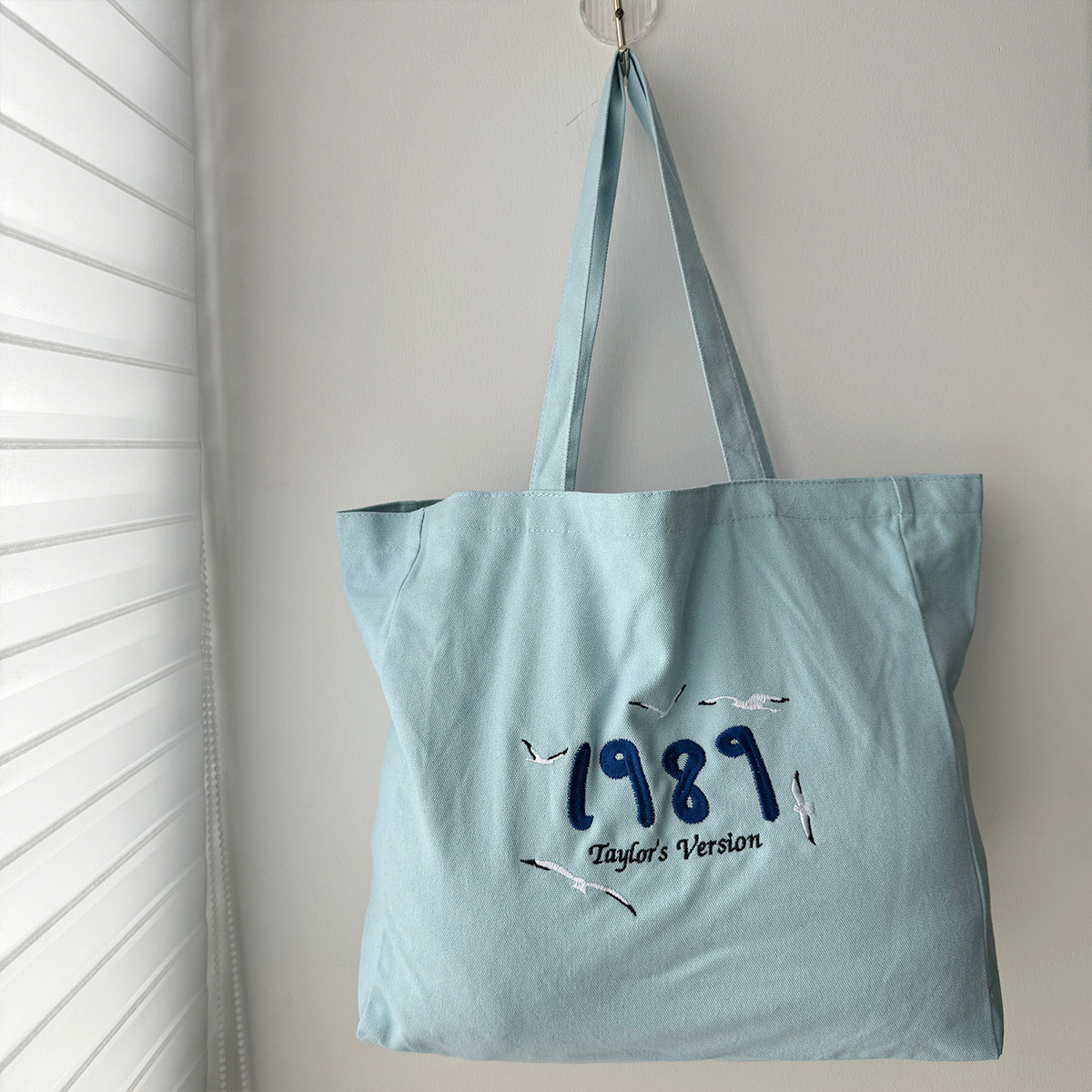 1989 Taylor's Version Embroide - đánh giá và giá Women Bags Ck