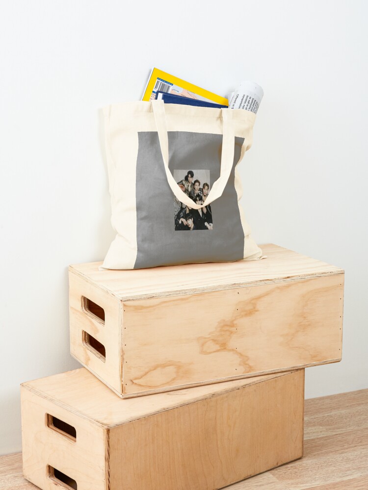 Monsta X OT7 Tote Bag shopping - đánh giá và giá Women X Bags